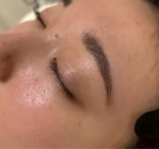 アイブロウ en_ Nanamiのマツエク・マツパデザイン