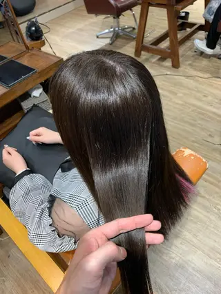 セミロング 髪質改善ayame 横山諒のヘアスタイル