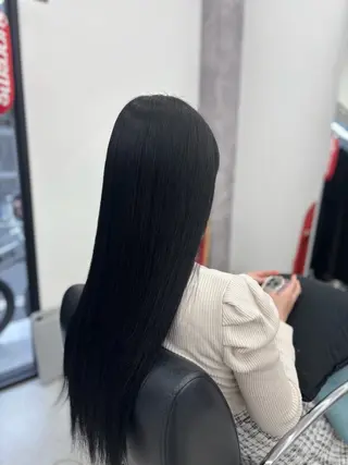 カラー MEMENTO YUZUのヘアスタイル