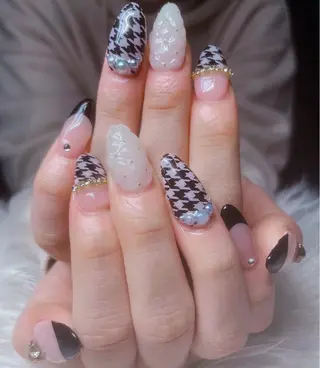 ネイル nail&eye Ariesのネイルデザイン