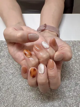 ネイル ガレンドウ 白澤 愛子のネイルデザイン