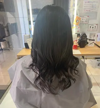 ロング ヘアアレンジ ミルクティーベージュ 暖色カラー/池田麻帆のヘアスタイル