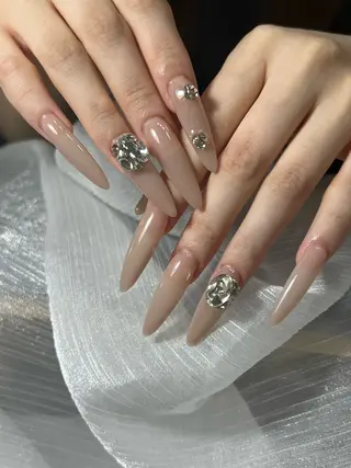 ネイル Luna Gladeのネイルデザイン
