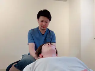 ReNEW鍼灸整骨院所属・美容鍼・小顔矯正・ 整体/神戸 RYOのエステ・リラクイメージ