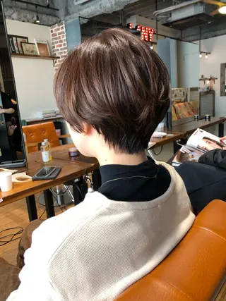 ショート 🌟小顔カット🌟 レイヤーカットボブのヘアスタイル