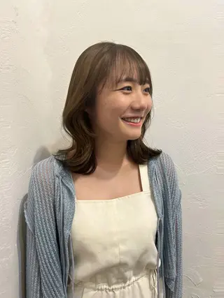 ミディアム カラー 水谷 優華のヘアスタイル