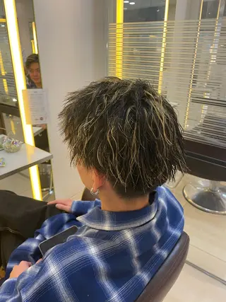 カラー メンズ 辻野 光希のヘアスタイル