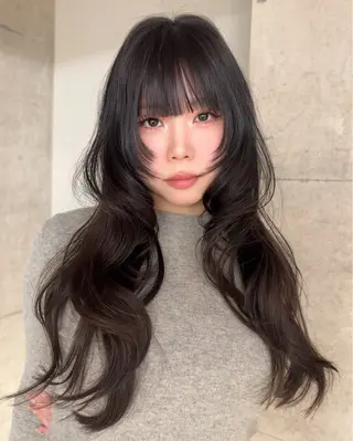ロング MIES amane(アマネ)のヘアスタイル