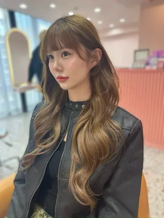 ロング 𝑴𝑶𝑲𝑨渋谷 トレンド韓国ヘア🩷のヘアスタイル