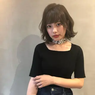 ミディアム 小林 愛花のヘアスタイル