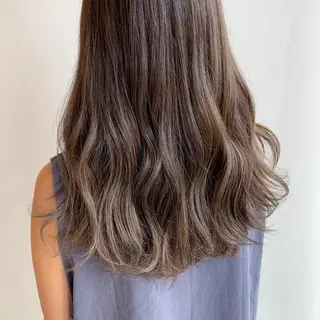 カラー 山口 莉奈のヘアスタイル
