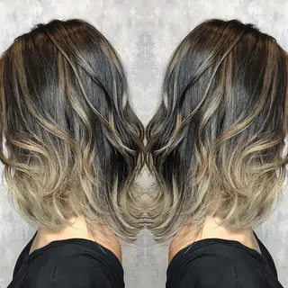 ミディアム カラー ヘアアレンジ Zina渋谷エリア マネージャShionのヘアスタイル