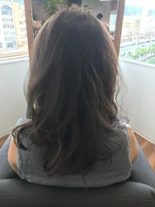 セミロング カラー 松本 俊樹のヘアスタイル