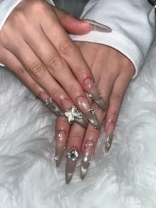 ネイル taminami Lunaのネイルデザイン