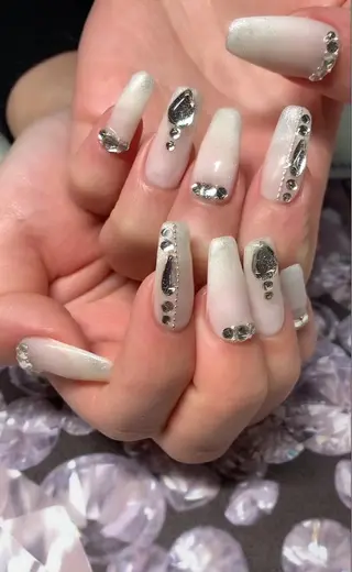 ネイル マツエク・マツパ アイブロウ Nail&eye Belire 新宿のネイルデザイン