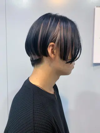 ショート カラー 高橋 亜紀のヘアスタイル