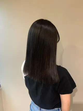 セミロング カラー 平尾 樹里のヘアスタイル