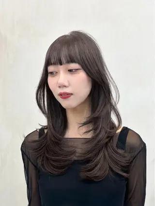 ロング カラー 韓国風レイヤーカラー ライムのヘアスタイル