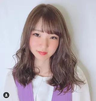 ミディアム カラー Gaudi / ガウディのヘアスタイル