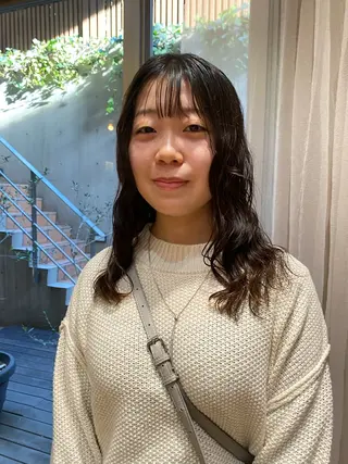 セミロング 大人可愛い♡コテ巻き パーマ🌼杉田 萌恵のヘアスタイル