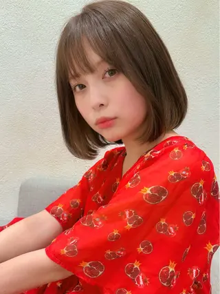 ミディアム 米澤 由衣のヘアスタイル