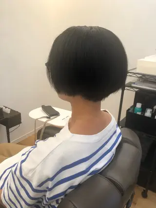 ショート ツノガイ エリのヘアスタイル