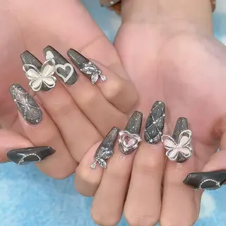 ネイル Queens ゲンのネイルデザイン