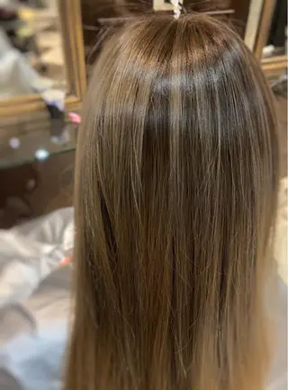 カラー WHALE hair × beautyのヘアスタイル