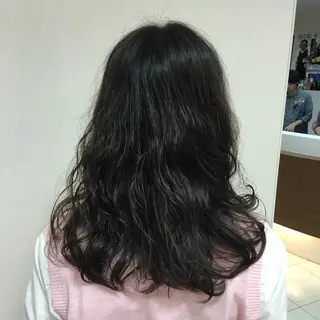 セミロング パーマ 【Sweep】おじま のぞみのヘアスタイル
