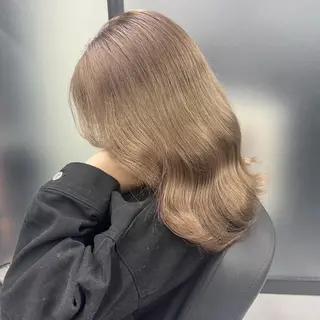ミディアム カラー シールエクステ特化 ハイトーン、NANAのヘアスタイル