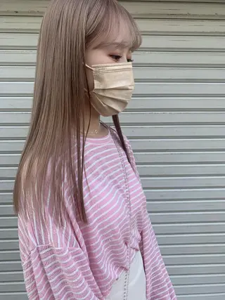 セミロング カラー ブリーチカラーが人気 onnuのヘアスタイル