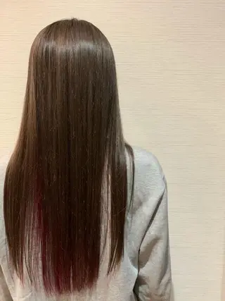 ロング カラー 蓮見  友里のヘアスタイル
