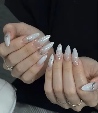 ネイル T.Lee Nail Lilyのネイルデザイン