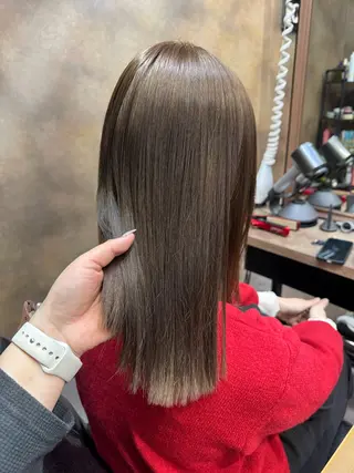 カラー Ami/艶カラー/ レイヤー/ハイトーンのヘアスタイル