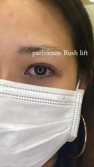 マツエク・マツパ 奈良 彩華のヘアスタイル