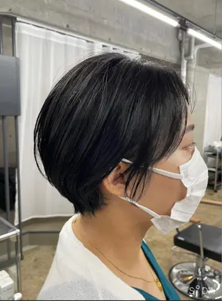 ショート レイヤー/透明感 カラー ☽EMIRIのヘアスタイル