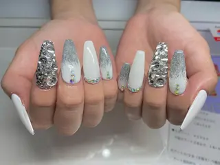 ネイル Miki 本町駅｜💅‎🤍のネイルデザイン