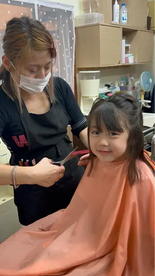 キッズ 萱場 利恵のヘアスタイル