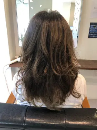 セミロング カラー 髪質改善✨️透明感カ ラー✧*。山下さいみのヘアスタイル