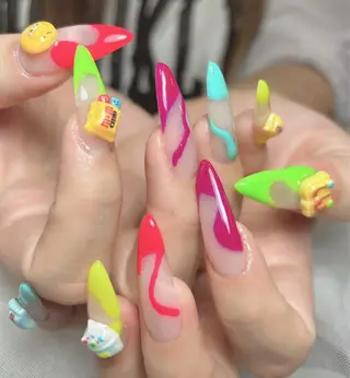 ネイル ゆゆ 🌻ひまわりサロンのネイルデザイン