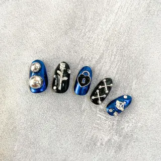 ネイル ゴテゴテ💙ワンホン リオナのネイルデザイン