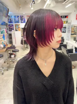 ショート カラー ウルフカット 渋谷の人のヘアスタイル