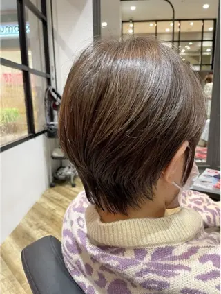 カラー 高木 彩愛のヘアスタイル