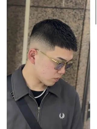 ショート メンズ トミモト アユムのヘアスタイル