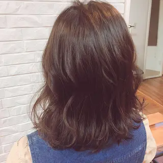 ミディアム 伊藤 さやかのヘアスタイル