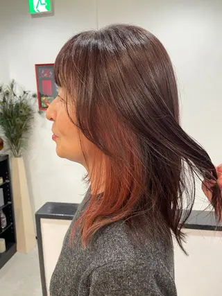 セミロング wakana/ カット/ハイライトのヘアスタイル