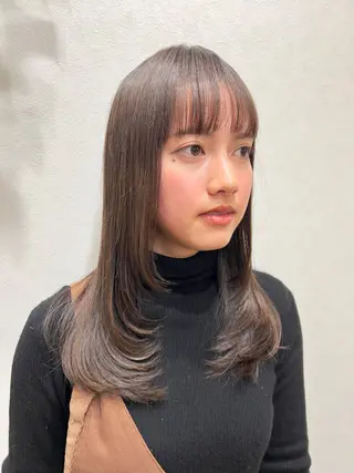 セミロング カラー 🍇おぐら めぐみ🍇のヘアスタイル