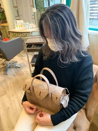 ミディアム Lit.豊橋 夏目のヘアスタイル