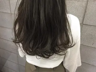 ロング カラー ITO YUKIのヘアスタイル