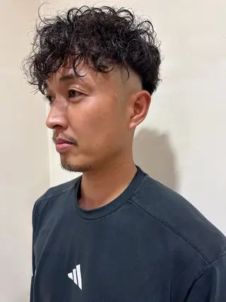 ショート パーマ メンズ イーストハムネオ高木 亮人🌿のヘアスタイル
